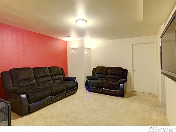 5th image of 10435 168th Ave NE