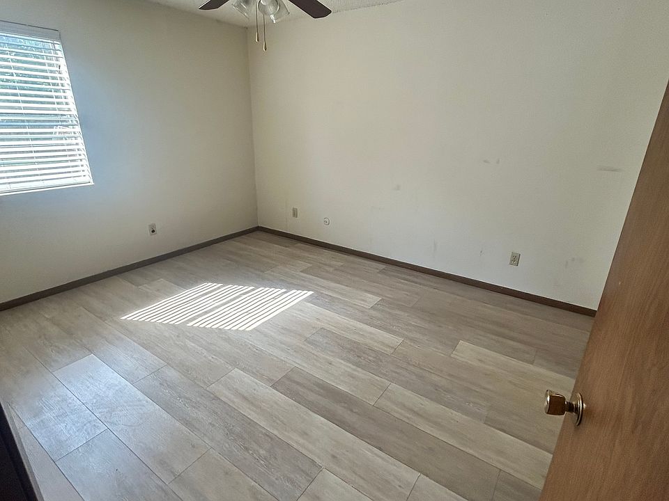 1st image of 4115 Crow Rd #2