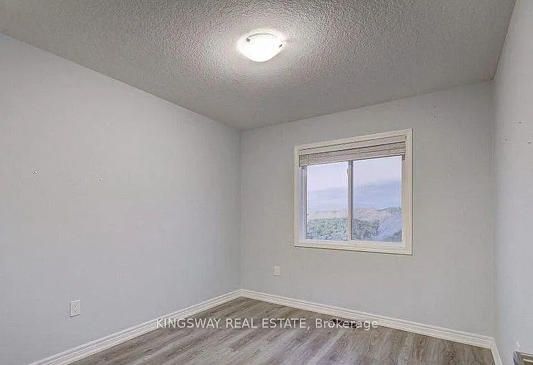 16 Bradbury Rd — Photo 4