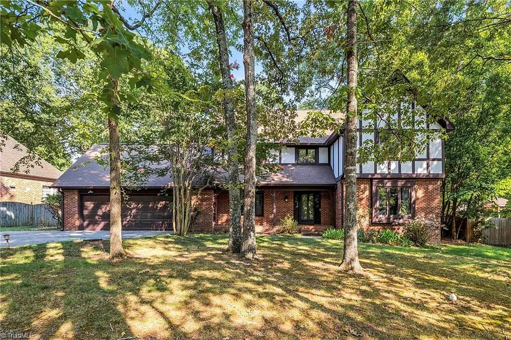 4 bed, 2.5 bath, $2,600 — Photo 1