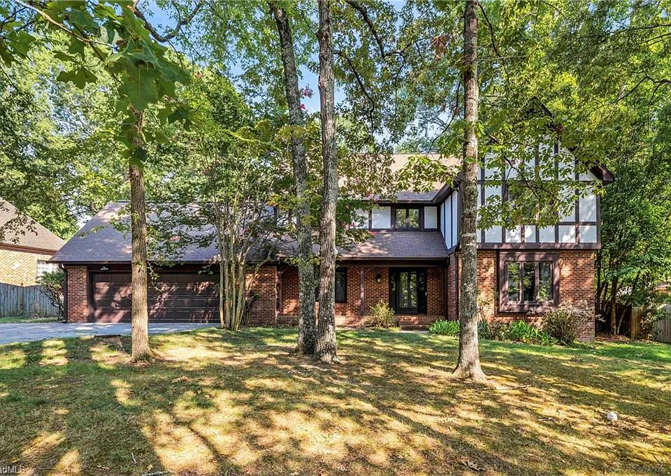 4103 Oak Hollow Dr