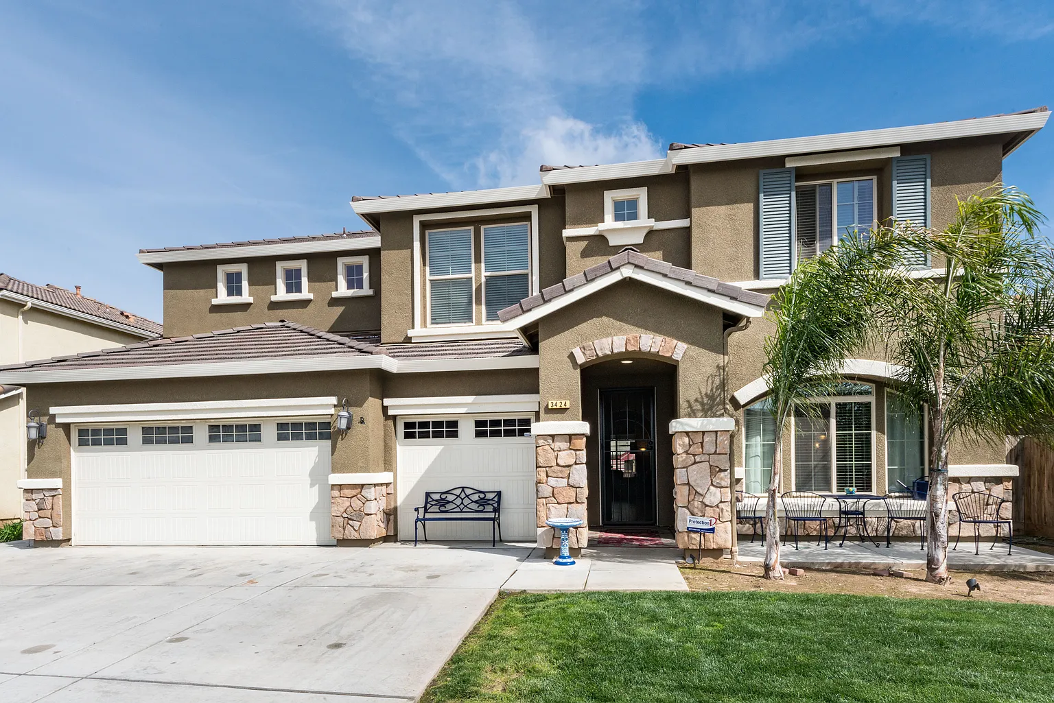 3424 N Redda Rd photo 1