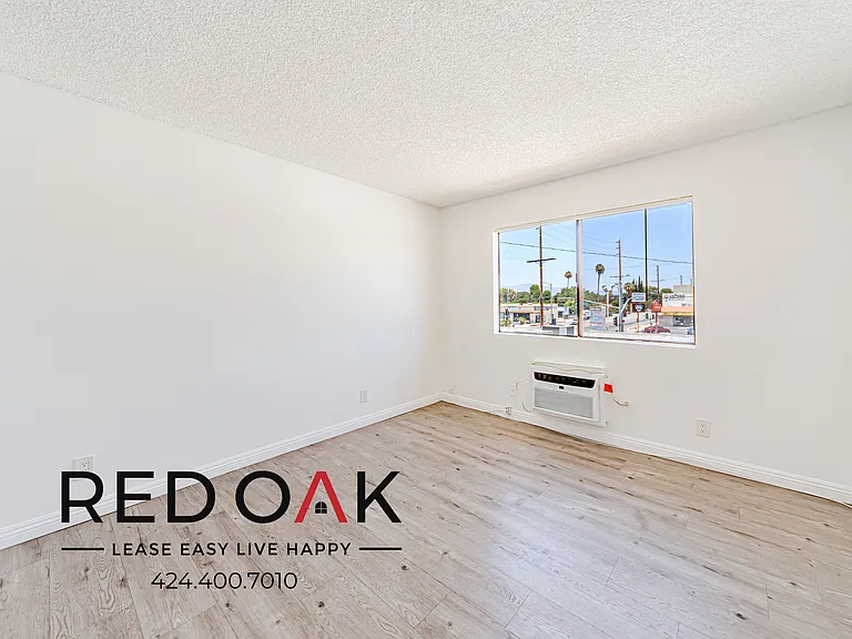 8614 Woodley Ave #315 — Photo 15