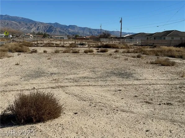 731 E Jack Rabbit St, Pahrump, NV 89048
