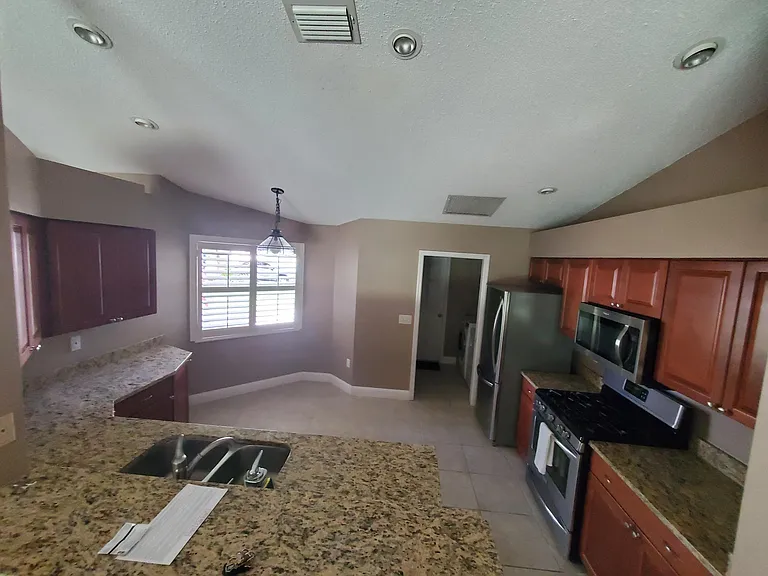 3236 Crystal Lakes Ct — Photo 17