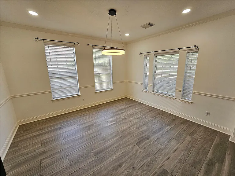 3709 Pinehurst Dr — Photo 6