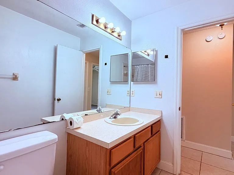 10725 Brice Ct — Photo 20