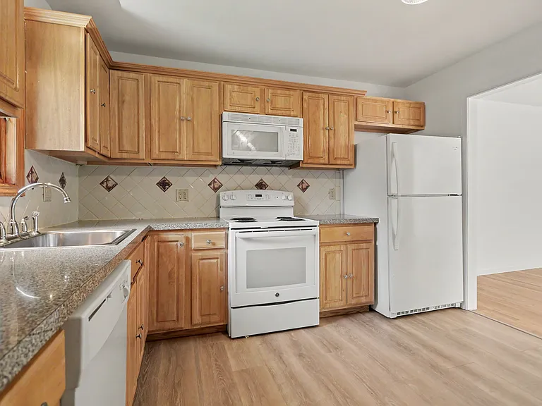 291 Berkeley Rd — Photo 5