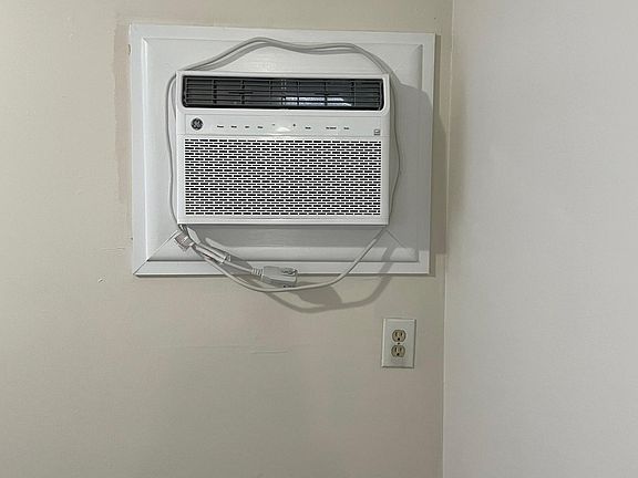 AC UNIT