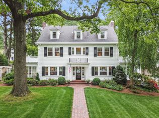 7 Roosevelt Rd, Maplewood, NJ 07040