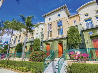 8826 Spectrum Center Blvd, San Diego, CA, 92123