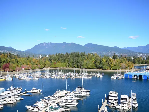 1777 Bayshore Dr #1303, Vancouver, BC V6G 3H2