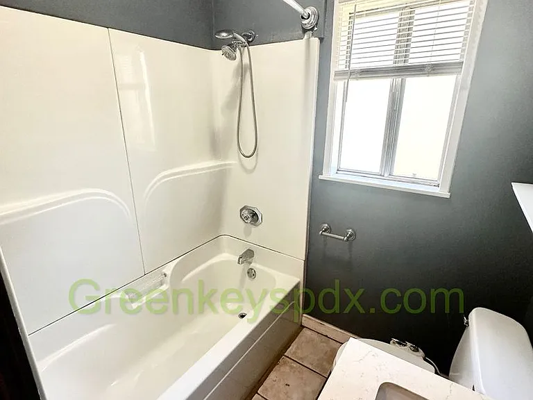 806 SE 45th Ave — Photo 18