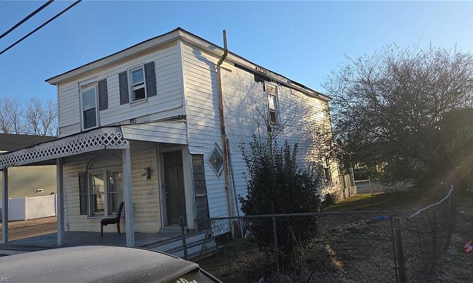 1st image of 400 Culloden St