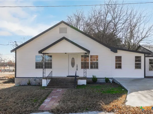 104 E Whitney St, Hamilton, TX 76531