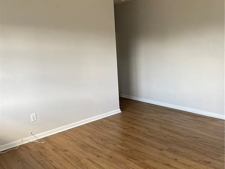 216 Oregon Way — Photo 5