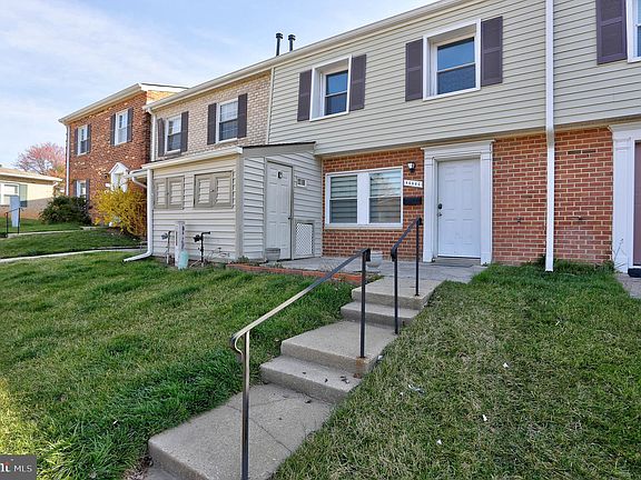 3rd image of 9600 Homestead Ct Unit C