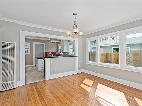 4th image of 3657 Herman Ave