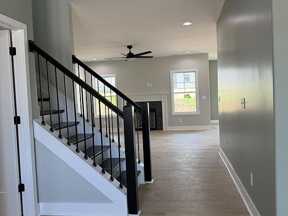 3rd image of 173 Watercrest Way