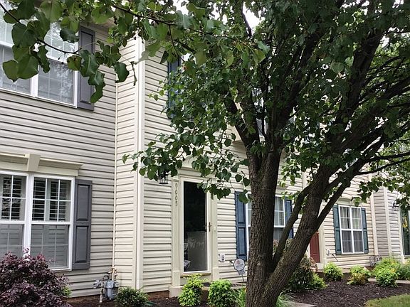 3rd image of 9005 Silverbush Dr