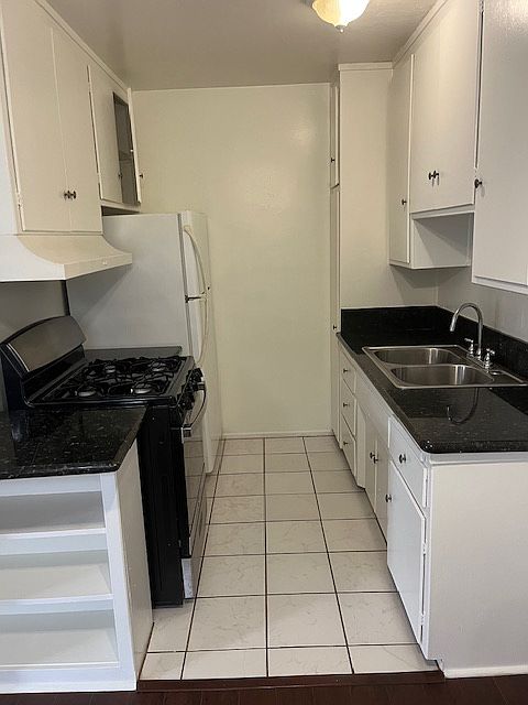1st image of 1444 Barry Ave #3A