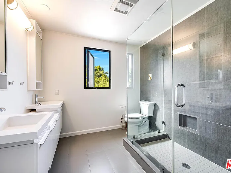 4239 W McFarlane Ave — Photo 23