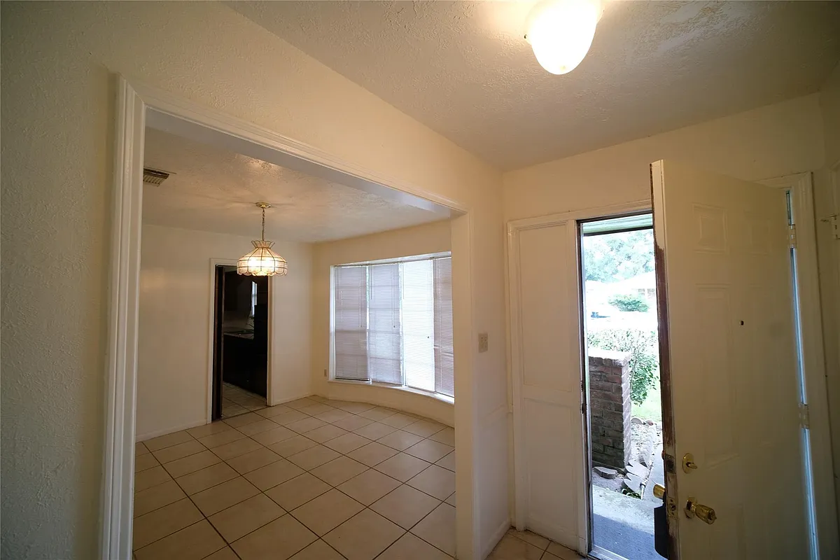 Building Photo - 12327 Shannon Hill Cir