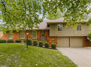 12817 Palmer Ave, Grandview, MO 64030