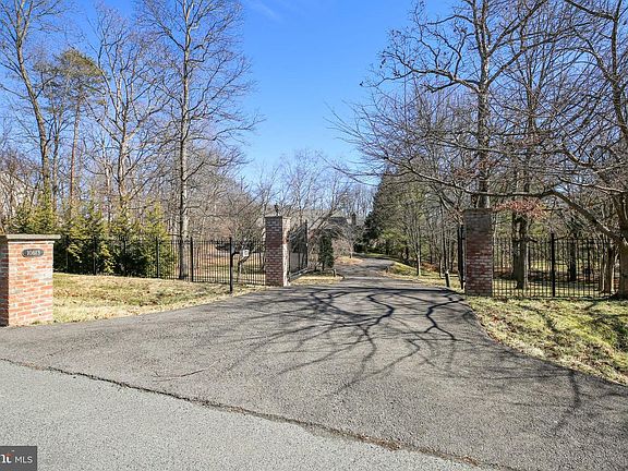 5th image of 10613 Willowbrook Dr