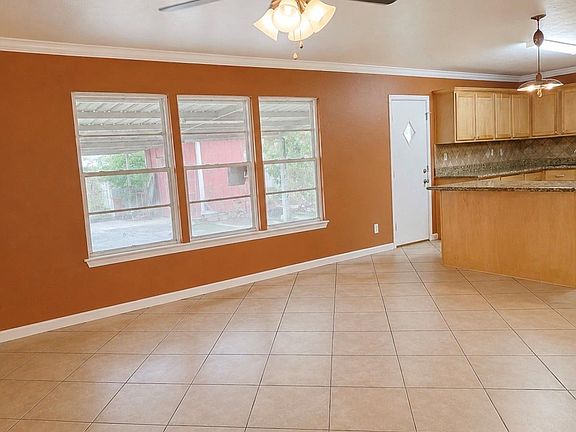 5th image of 2618 San Jacinto Dr