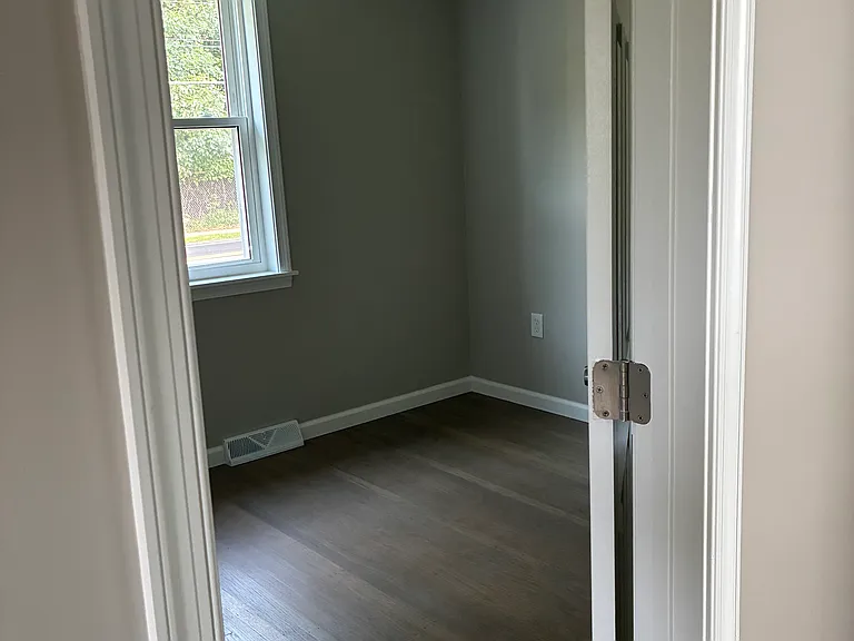 306 Grape St — Photo 9