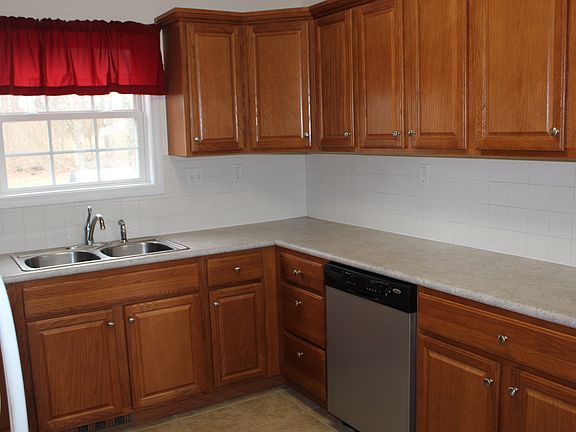 5th image of 547 Brookhaven Dr