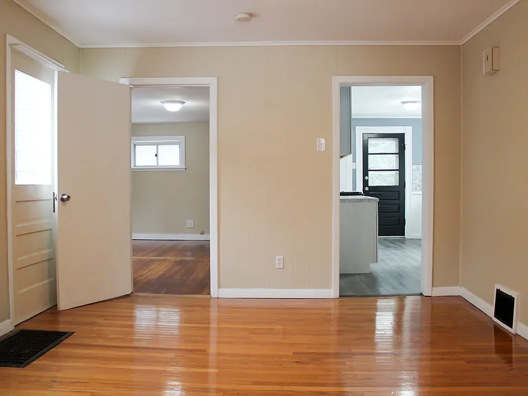 23 Pearl St #1 — Photo 8
