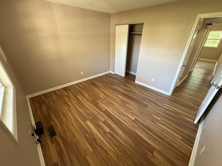 411 E Moore St — Photo 1