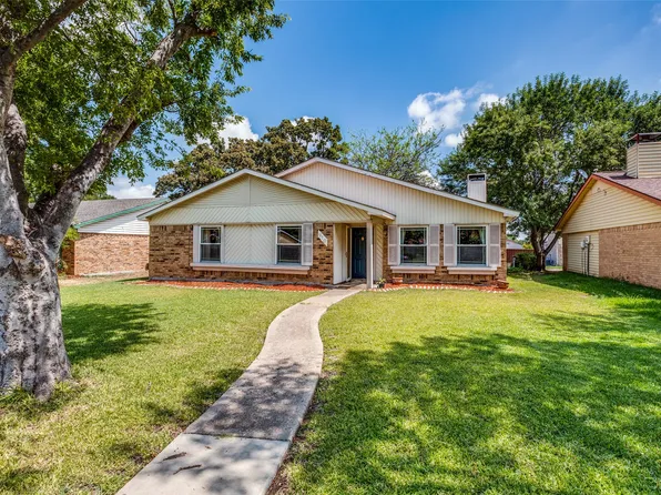 910 Navasota Dr, Garland, TX 75040
