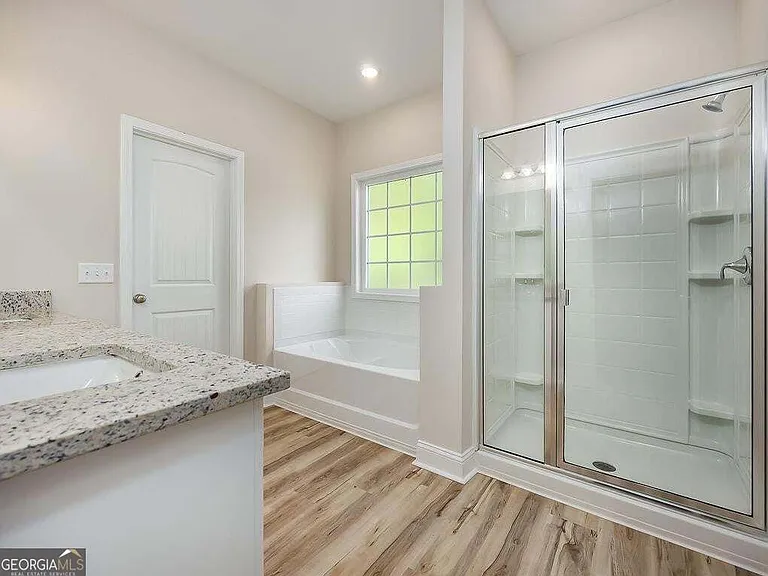1002 Oglethorpe Ln — Photo 13