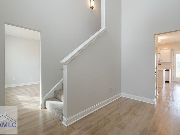 4th image of 446 McClelland Rd NE