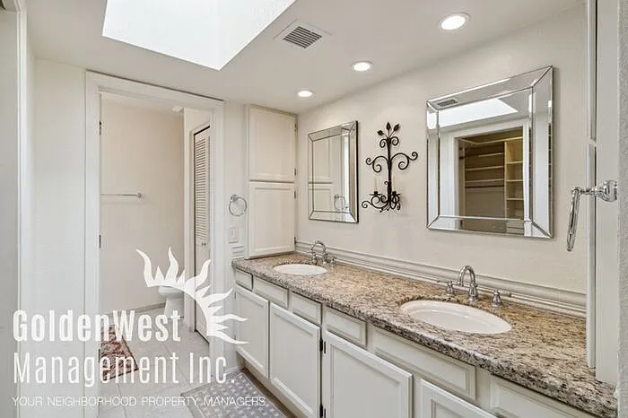 2441 E Rancho Dr — Photo 19