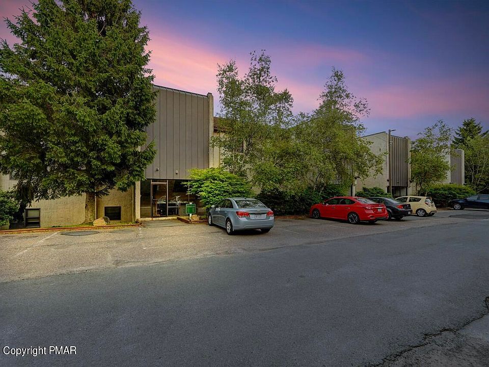 1st image of 146 Foxfire Dr APT 205