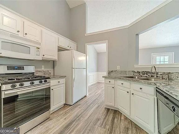 5th image of 1607 Amhearst Walk Rd