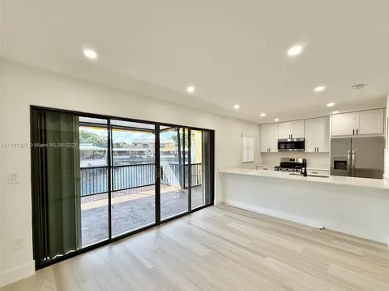 16011 Kingsmoor Way — Photo 15