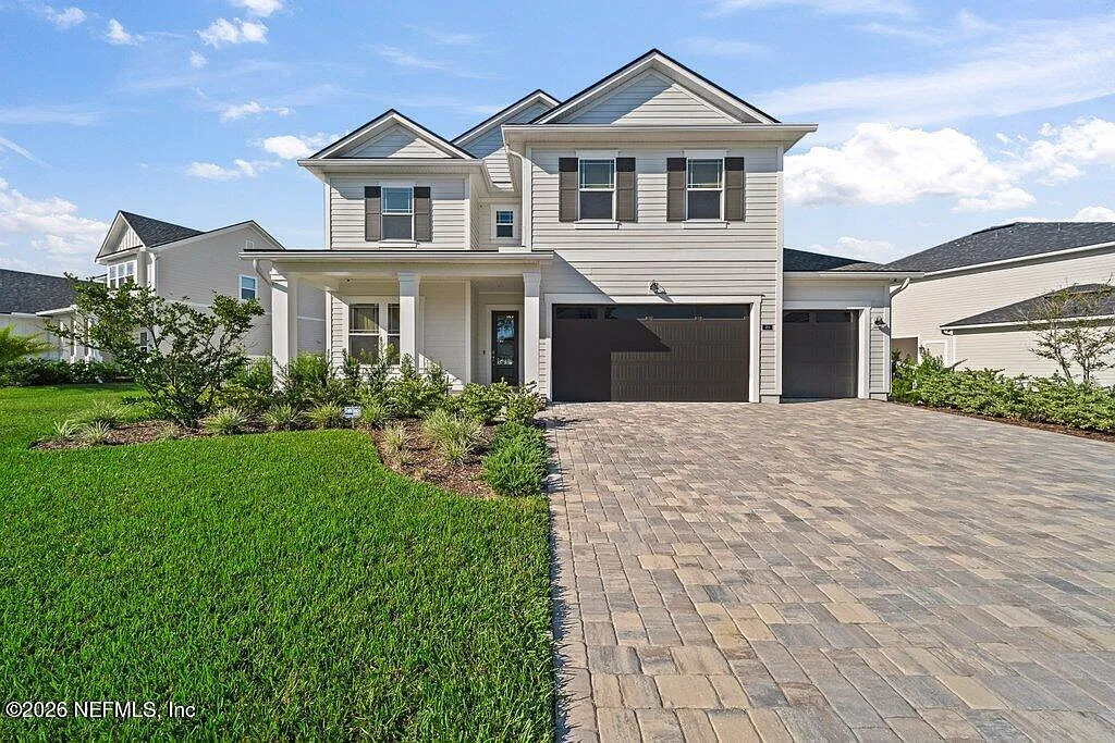 4 bed, 3.0 bath, 3179 sqft, $5,900 — Photo 2