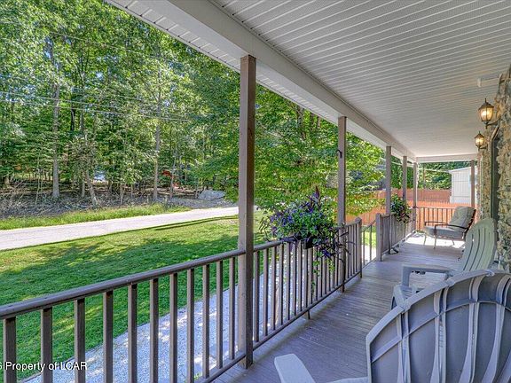 5th image of 204 Snow Valley Cir