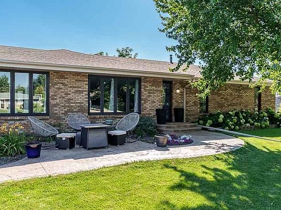 2nd image of 3853 Thistledown Ct