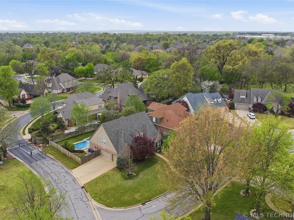 9152 E 103rd St, Tulsa, OK 74133