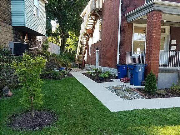 4th image of 1932 Lacrosse St APT 1