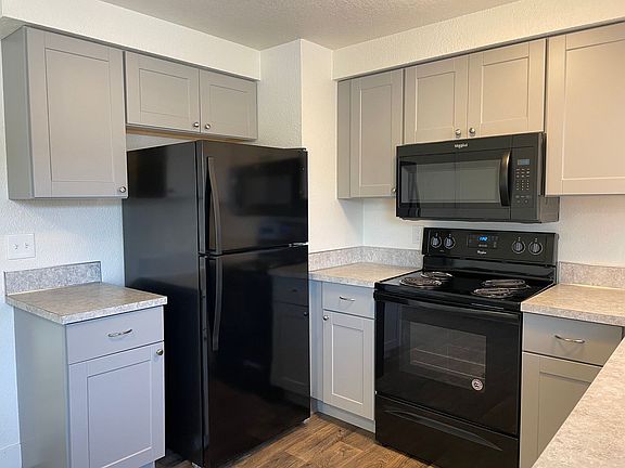 4th image of 1712-1722 Lewis River Dr #1712B