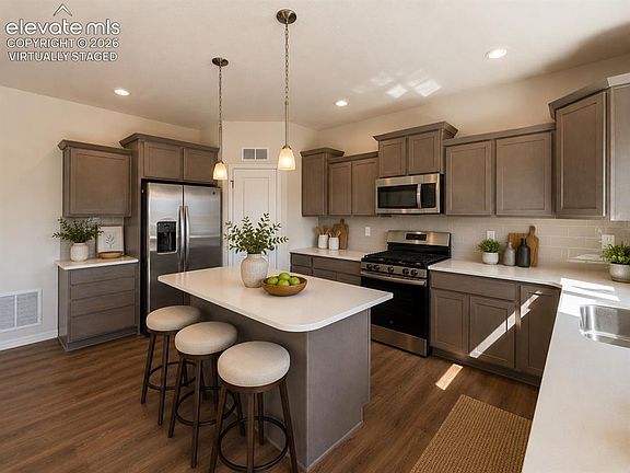 2nd image of 8227 Henzlee Pl