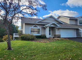 2883 Devonshire Pl, Woodbury, MN 55125