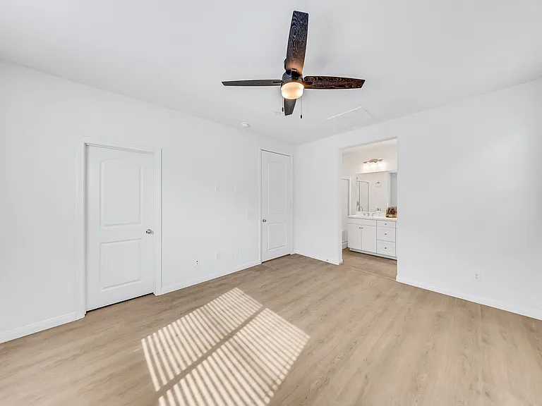 10532 Wilding Dr — Photo 25